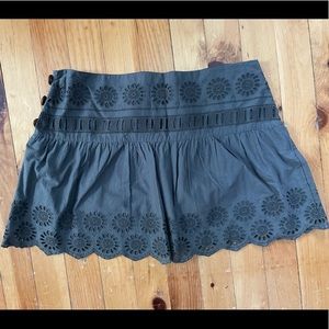 American Eagle size 2 Gray Skirt
